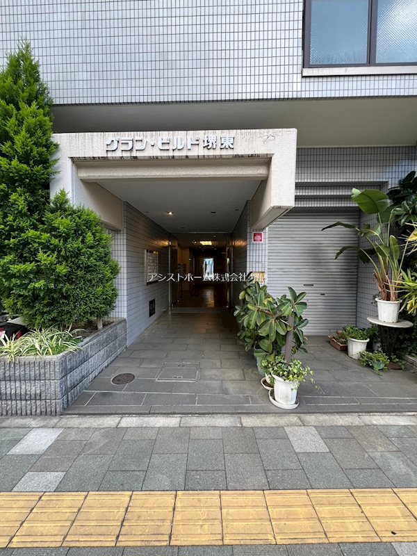 グランビルド堺東 エントランス