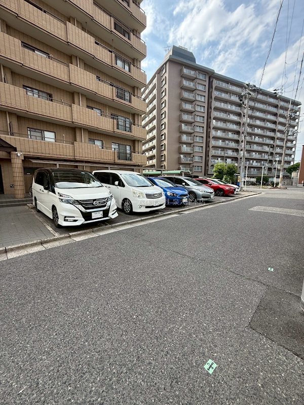 グリーンガーデン羽衣 駐車場