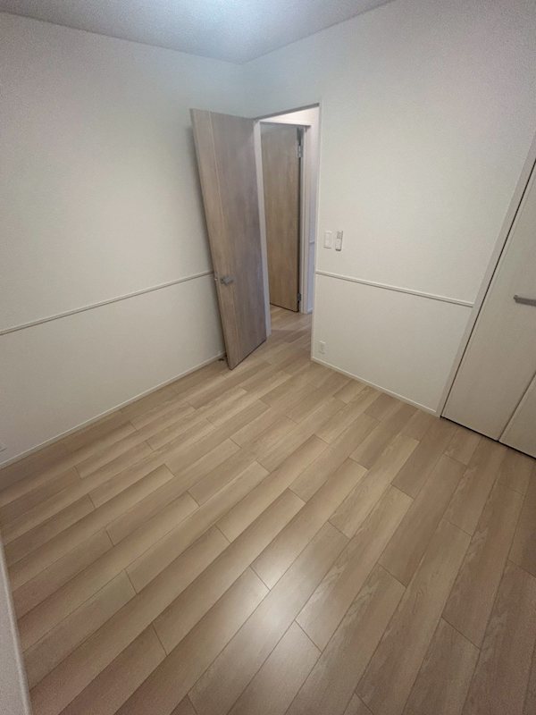ＬＵＰＩＮＵＳ　ＨＥＩＭ 窓があり日差しの入るお部屋です
