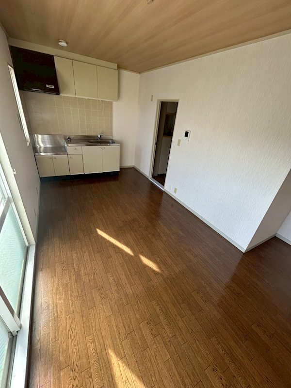 サンプライムシティ 窓があり日差しの入るお部屋です