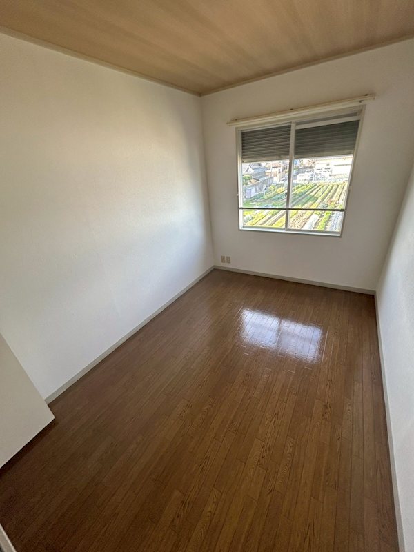 サンプライムシティ 窓があり日差しの入るお部屋です