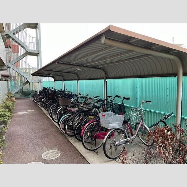 中谷MX-2 屋根付き駐輪場