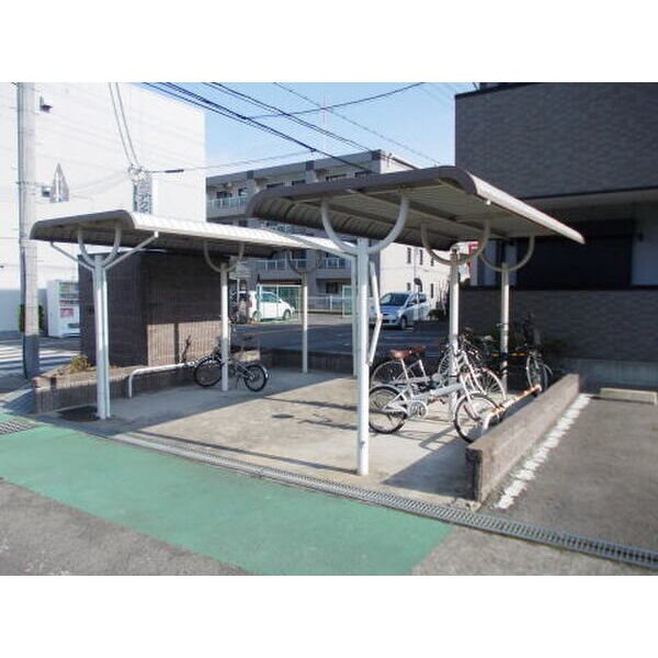 アップフィールド 屋根付き駐輪場