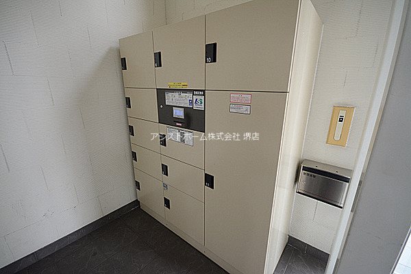 フィオレ・レジデンス出島海岸通 便利な宅配ボックス