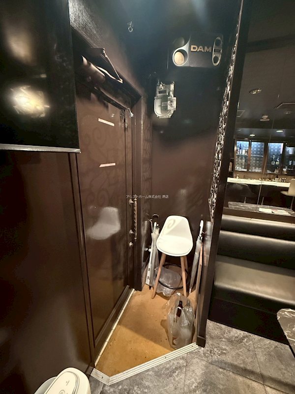 アトムビル 玄関
