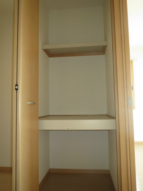 向屋敷B 収納