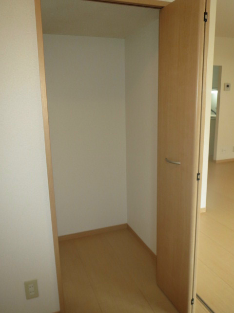 向屋敷B 収納