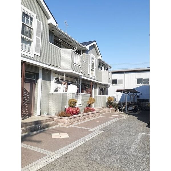 フレッシュアビテ北館 駐車場