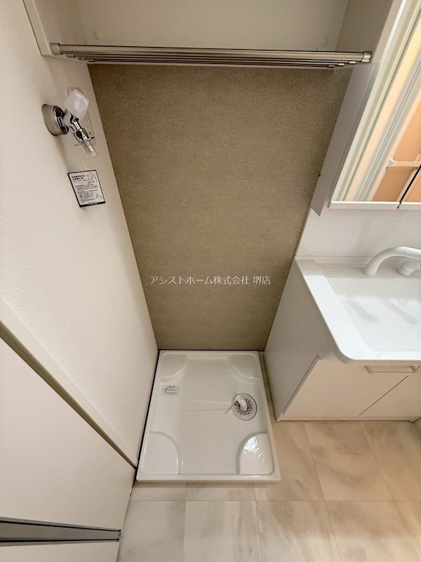 シーエムアンイースト 室内洗濯機置き場