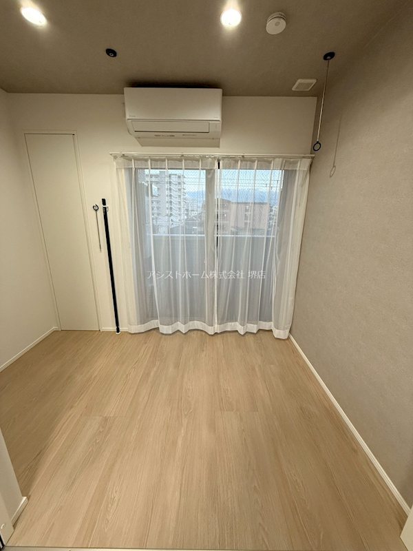 シーエムアンイースト ベッドルーム