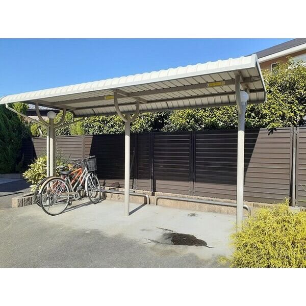 ボナール 屋根付き駐輪場