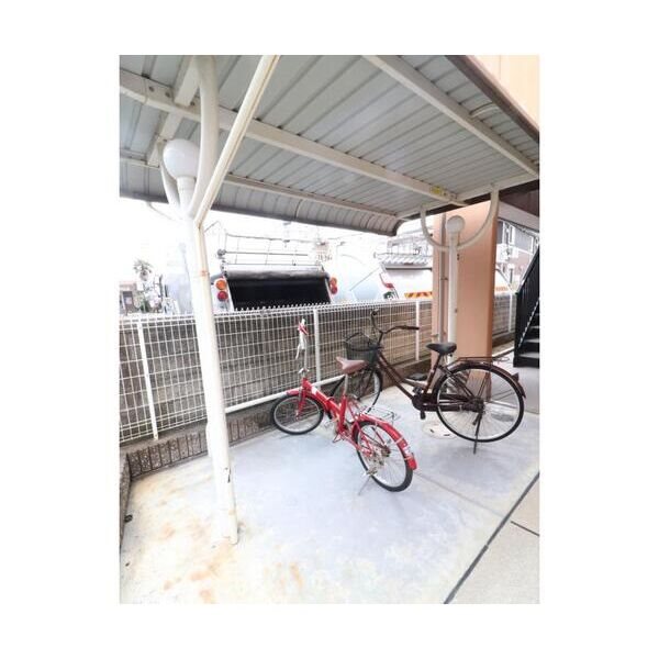エミーユⅠ 屋根付き駐輪場