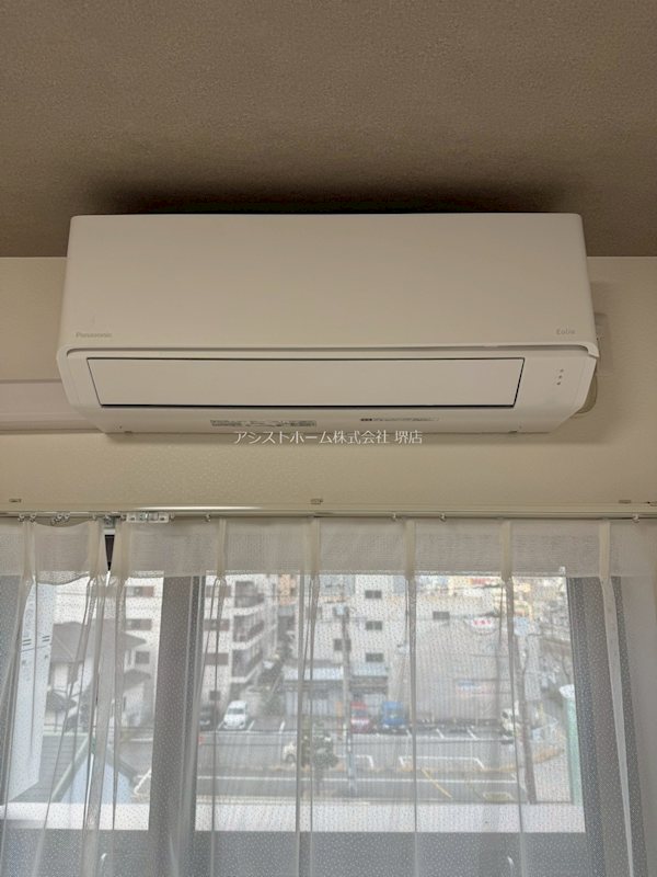 シーエムアンウエスト エアコン完備