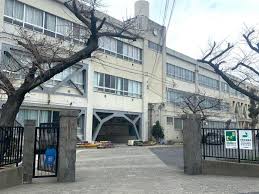 磯コーポ 岸和田市立春木中学校