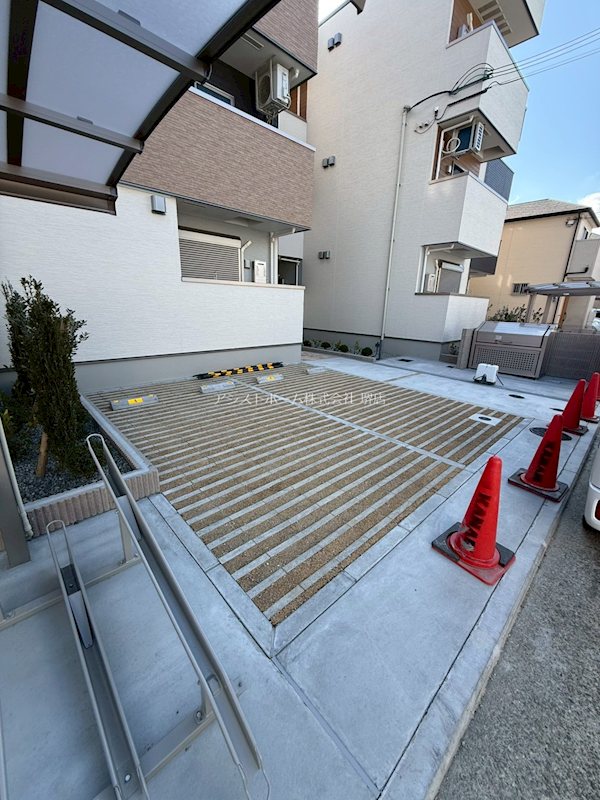 フジパレス湊ノース 駐車場
