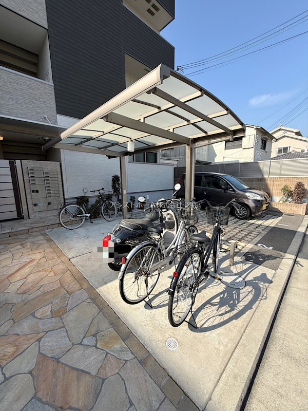 フジパレス堺大浜中町Ⅱ番館 屋根付き駐輪場
