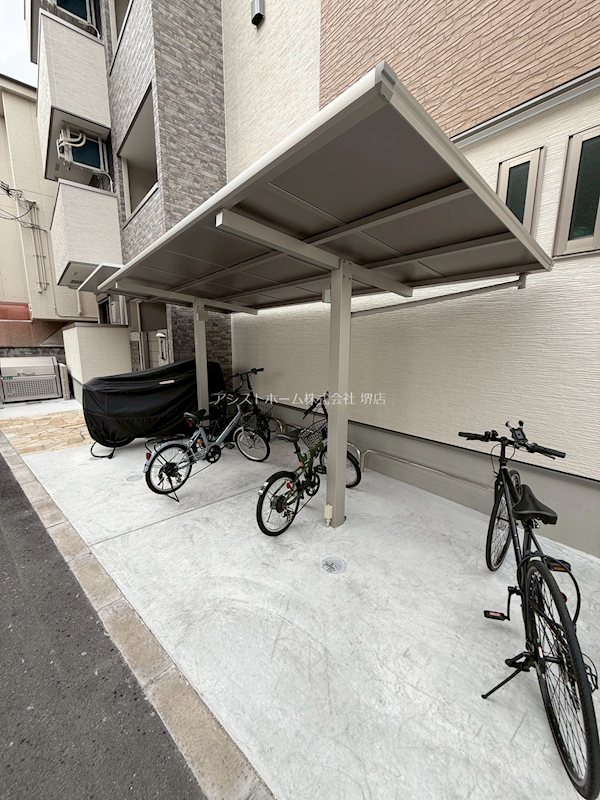 フジパレス堺大浜中町Ⅴ番館 屋根付き駐輪場