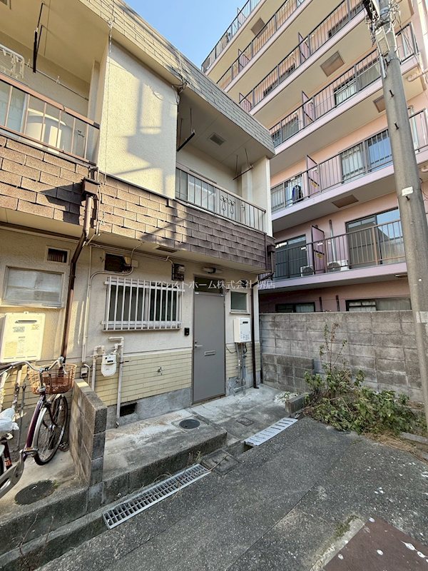 上山貸家　北 エントランス