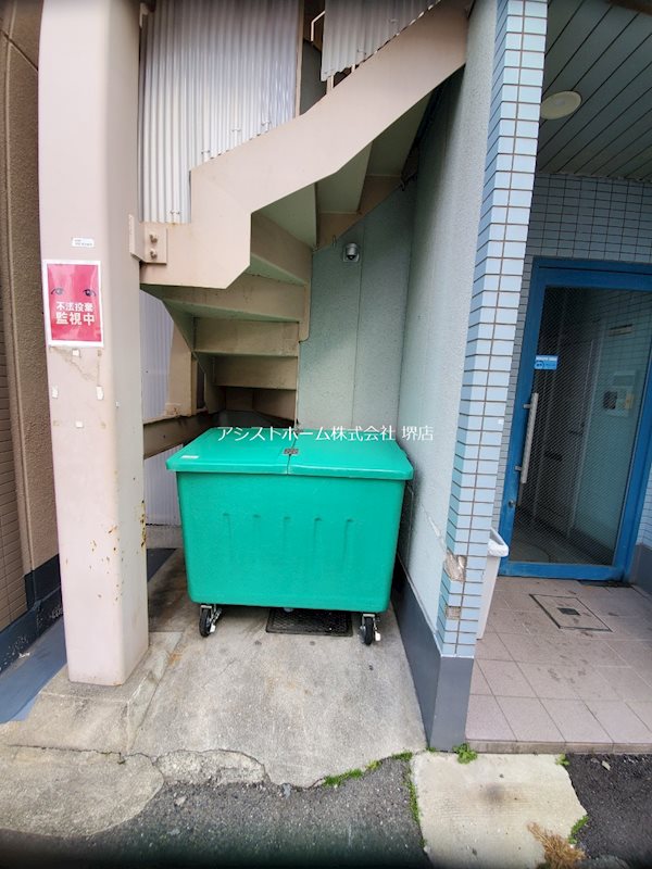 ロイヤルコート５番館 24時間ゴミ捨て可能