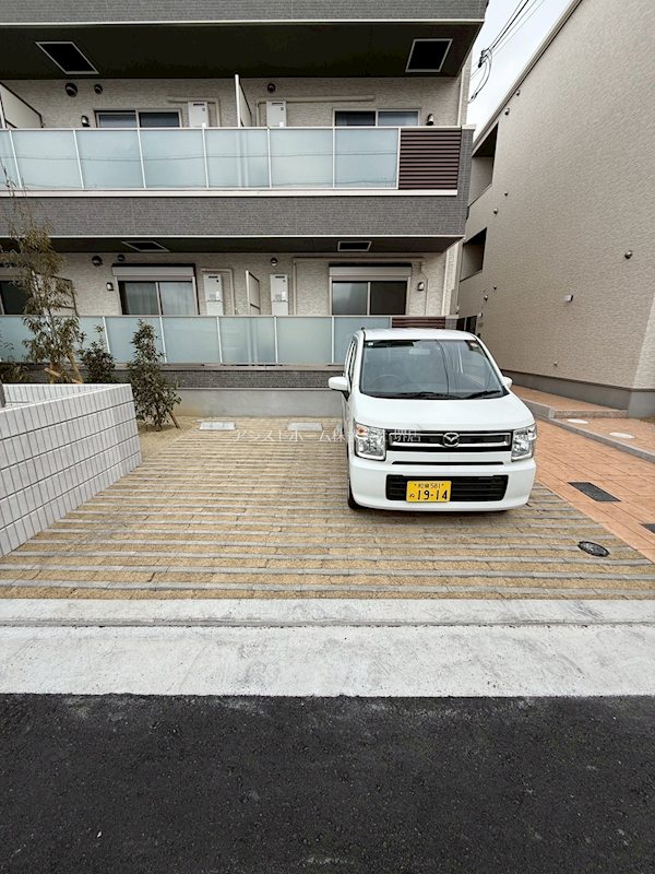七道ハウス 駐車場