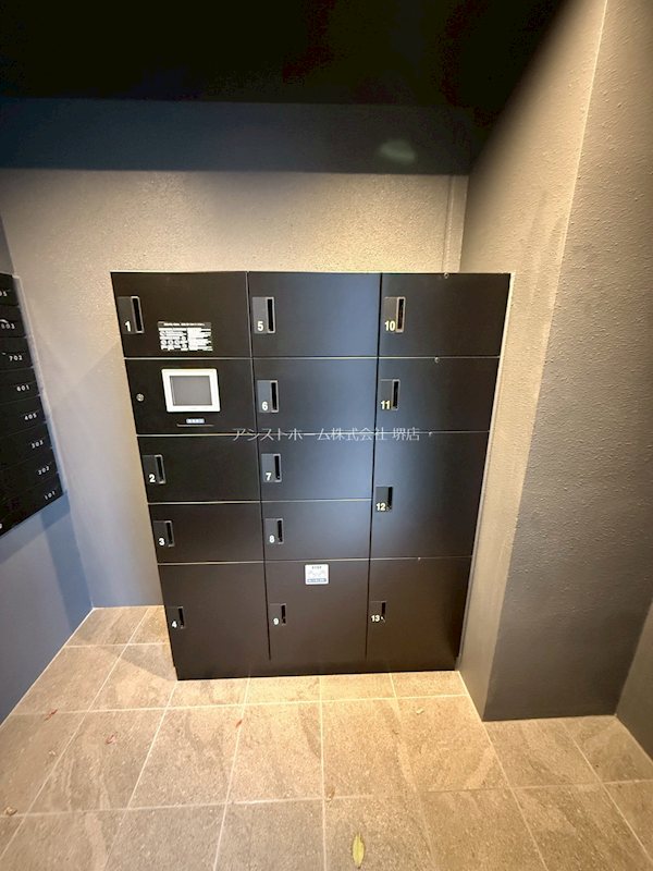 アトリエール堺寺地町 便利な宅配BOX付き集合ポスト