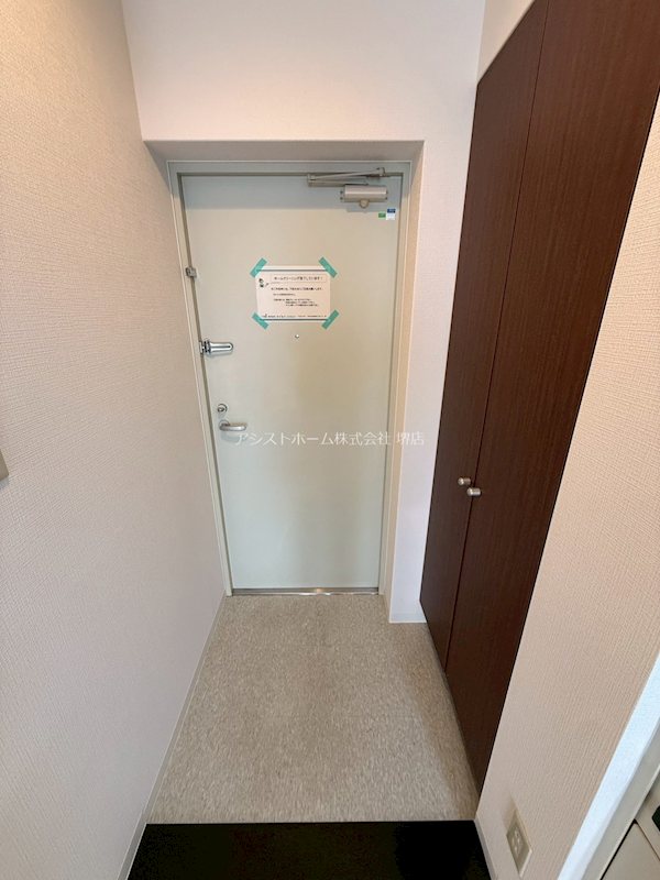 コート石津川 玄関