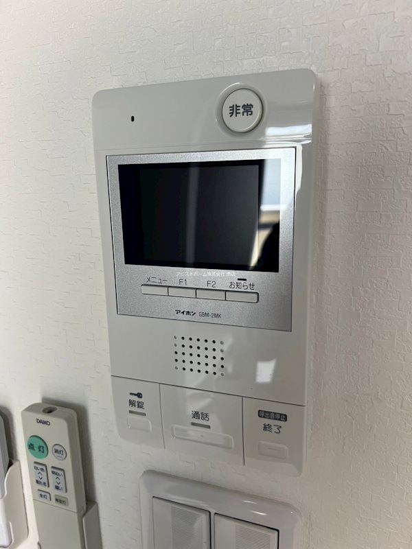エヌエムスワサントオンズノース     来訪者をカメラで確認できます
