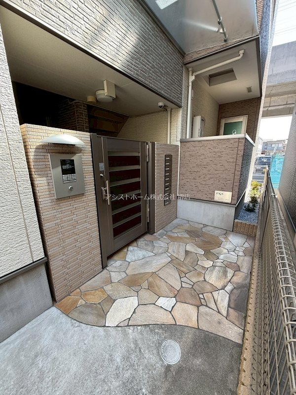 フジパレス湊Ⅱ番館  エントランス