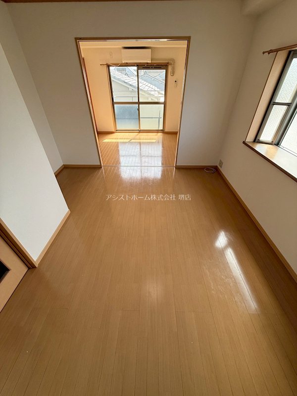 バスキア 内装