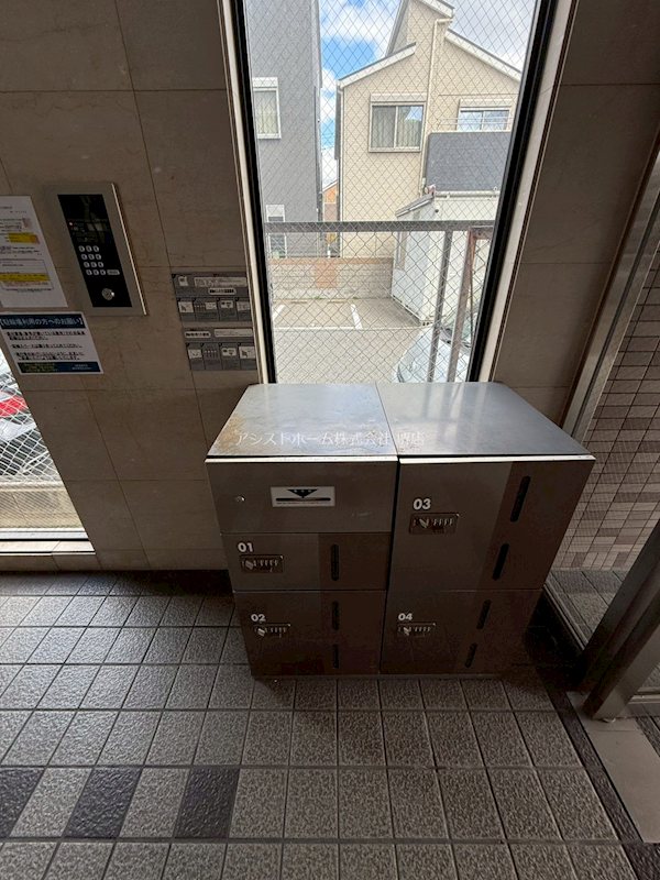 マノワールコトン 便利な宅配BOX付き集合ポスト