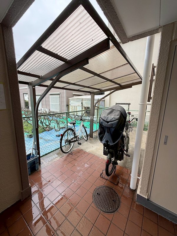 ルミエール浜寺 屋根付き駐輪場