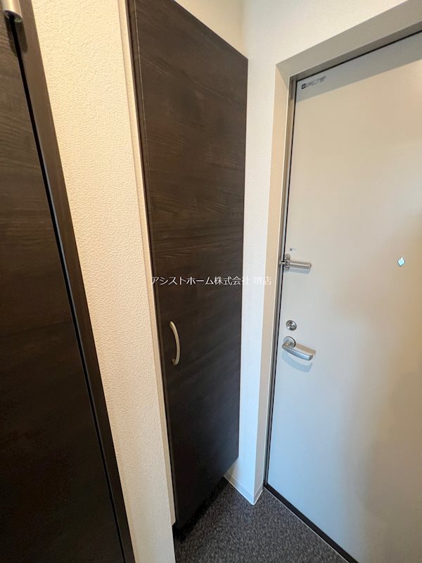 ジーメゾン堺西湊 玄関収納