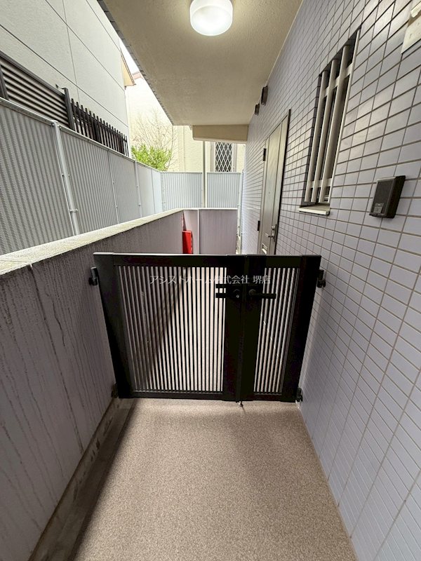トゥールビヨン 玄関