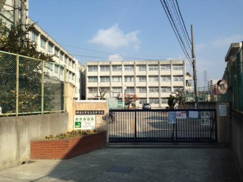 金岡町一戸建て(柴垣邸) 堺市立中百舌鳥中学校