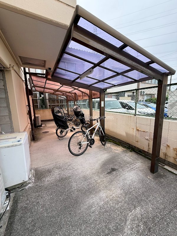 るみなすみくに 屋根付き駐輪場