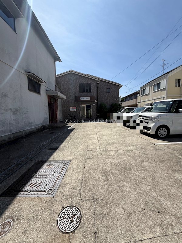 アルモカーサMOZU 駐車場