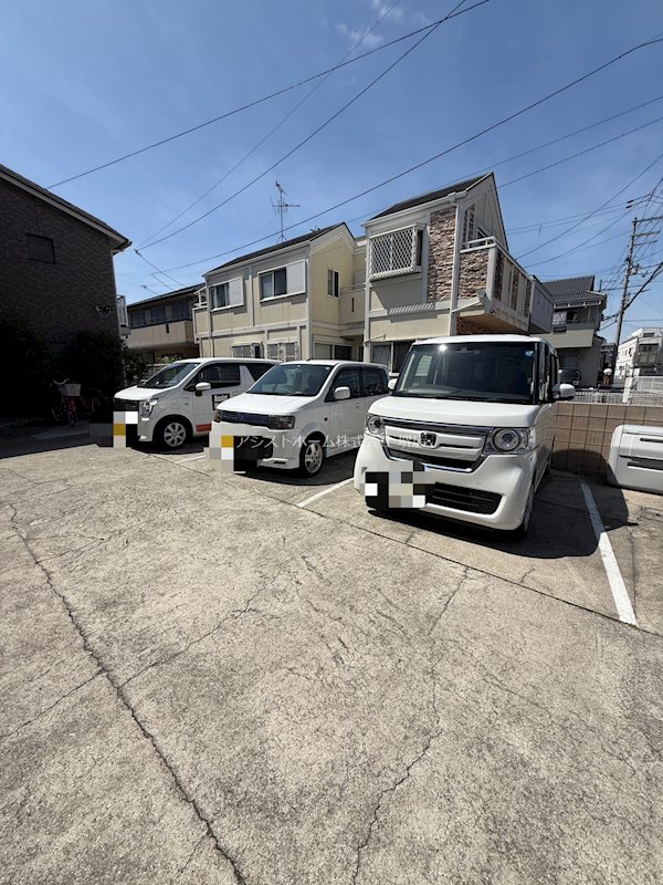 アルモカーサMOZU 駐車場