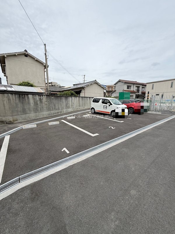 COCOMOZU 駐車場