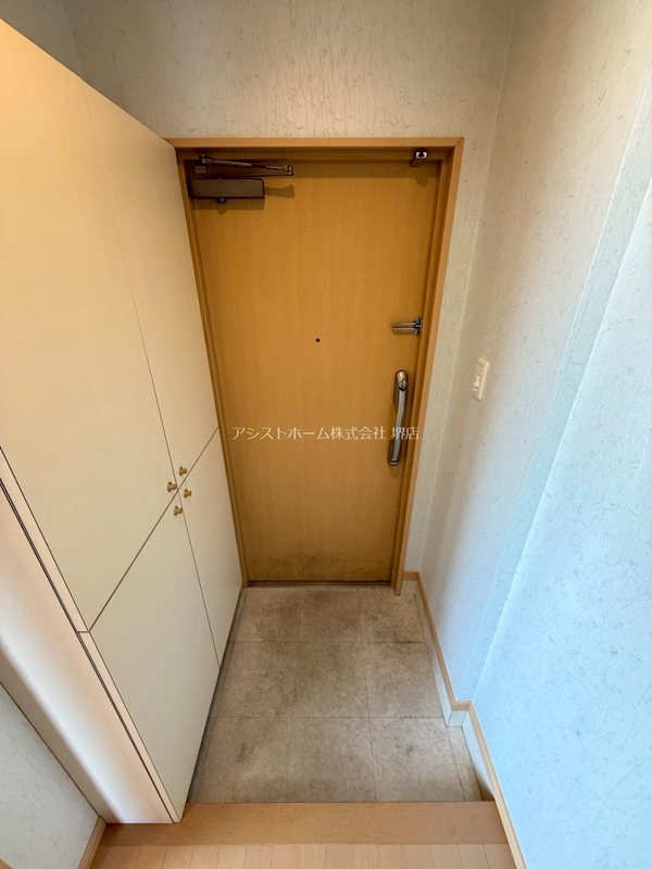 バスキア 玄関