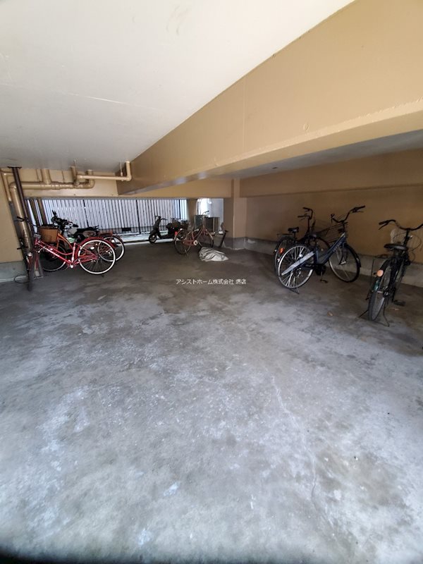 セントレージアーク大浜 屋根付き駐輪場