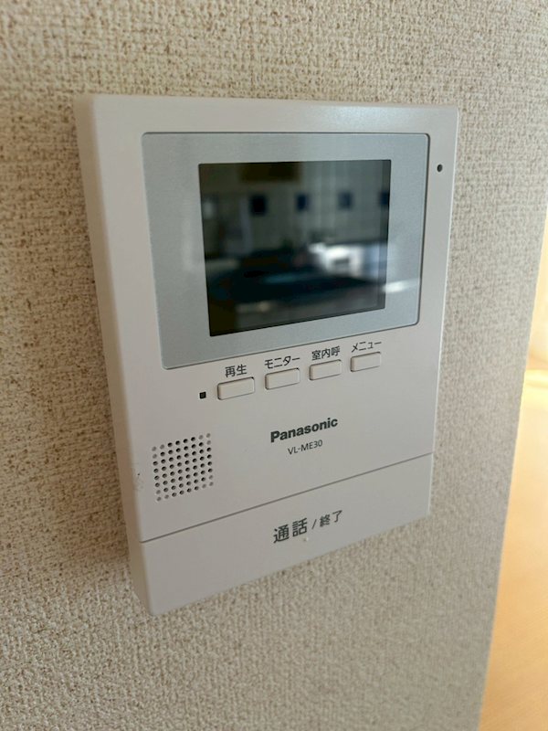 北八木コーポ 来訪者をカメラで確認できるので女性の方にも安心