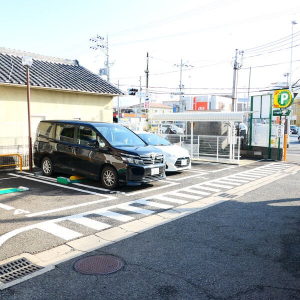 グランヴィラ・Ｋ 駐車場