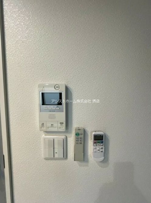 エヌエムスワサントオンズノース     来訪者をカメラで確認できるので女性にも安心です。
