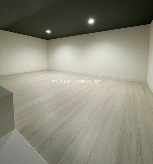 エヌエムスワサントオンズノース     ロフト