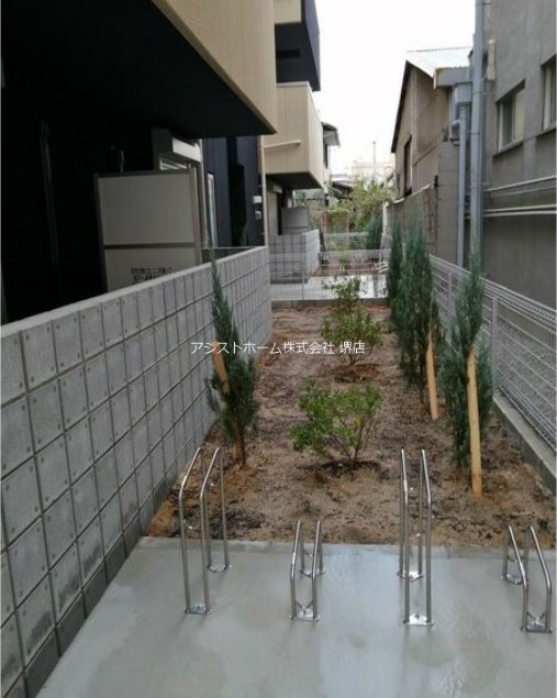 エヌエムスワサントオンズノース     駐輪場