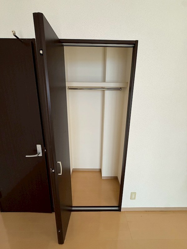 TKアンバーコート堺東 収納