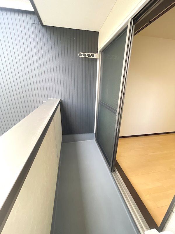 モンサント旭町 屋根付きベランダ☆
