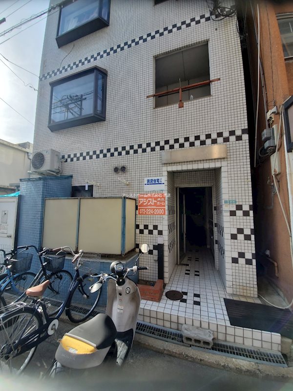 プレナス御陵前 エントランス