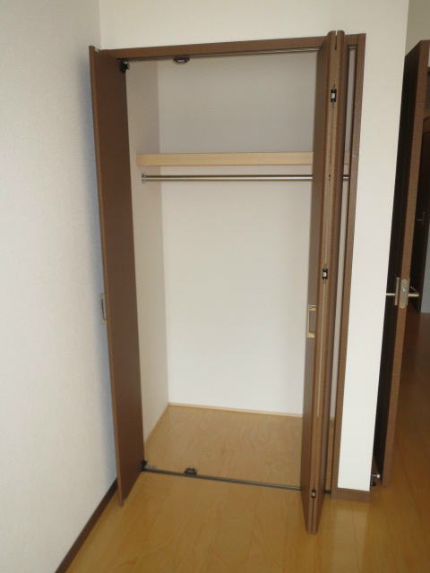 フジパレスシュリット 収納