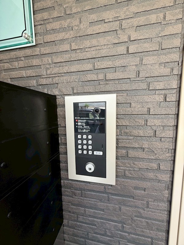 エステイトN湊 オートロック完備なので女性にも安心です